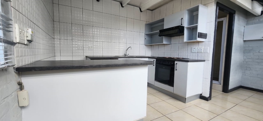 To Let 1 Bedroom Property for Rent in South End Eastern Cape